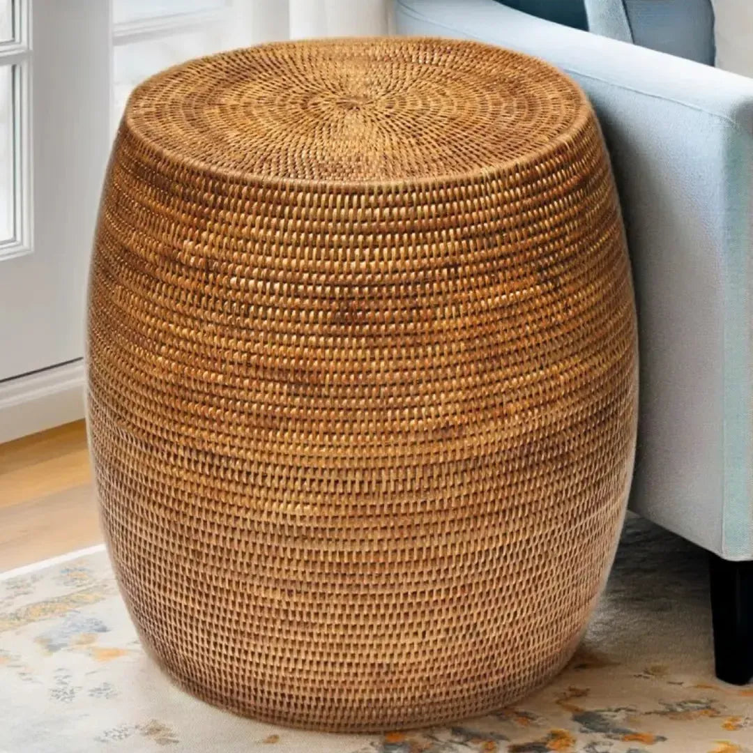 PRÉ-VENDA: Mesa Lateral Redonda em Rattan Bahali 45x37cm